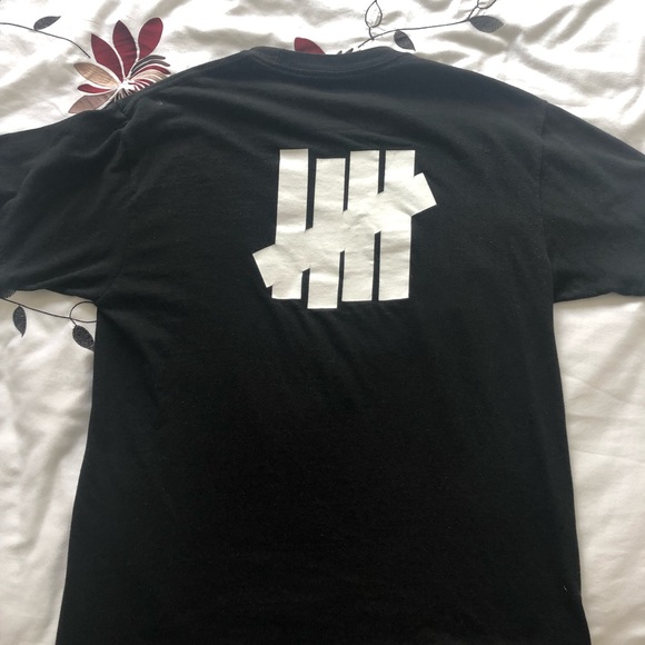 Undefeated Tee, Size Medium - Picture 3 of 3